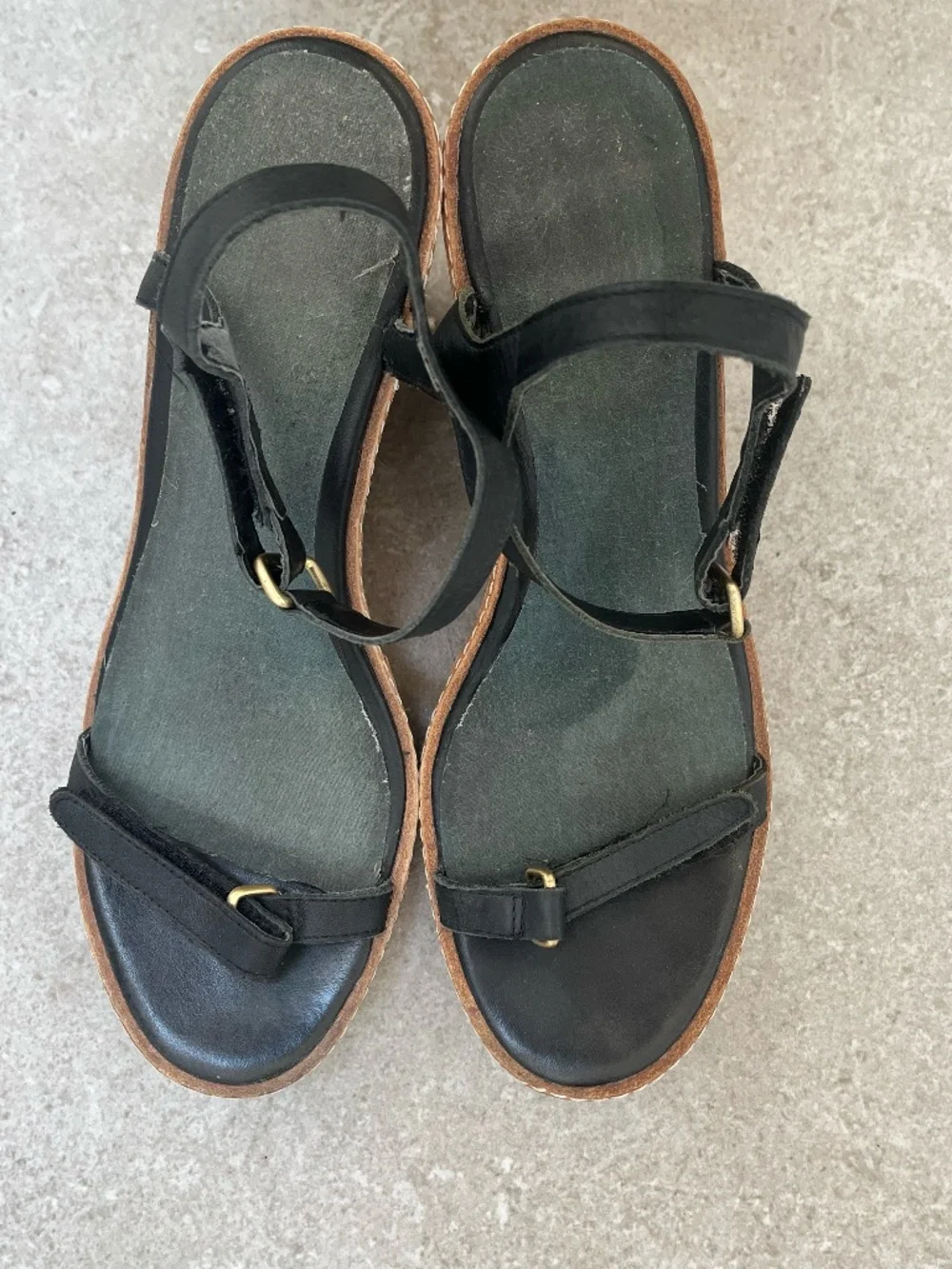 Amazing Black Wedge Heels size 9